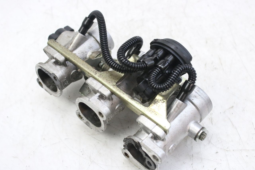 photo de INYECCIÓN TRIUMPH SPRINT ST 955 (1999 - 2001) - Otra vista del artículo