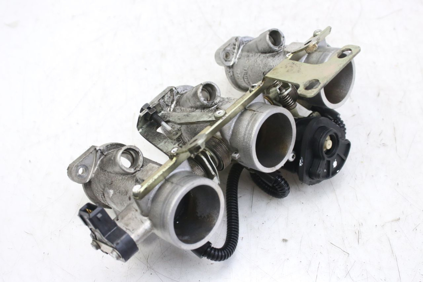 photo de INYECCIÓN TRIUMPH SPRINT ST 955 (1999 - 2001) - Primer plano técnico