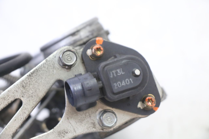 photo de INYECCION HONDA ST PAN EUROPEAN 1300 (2002 - 2013) - Zoom sobre los componentes