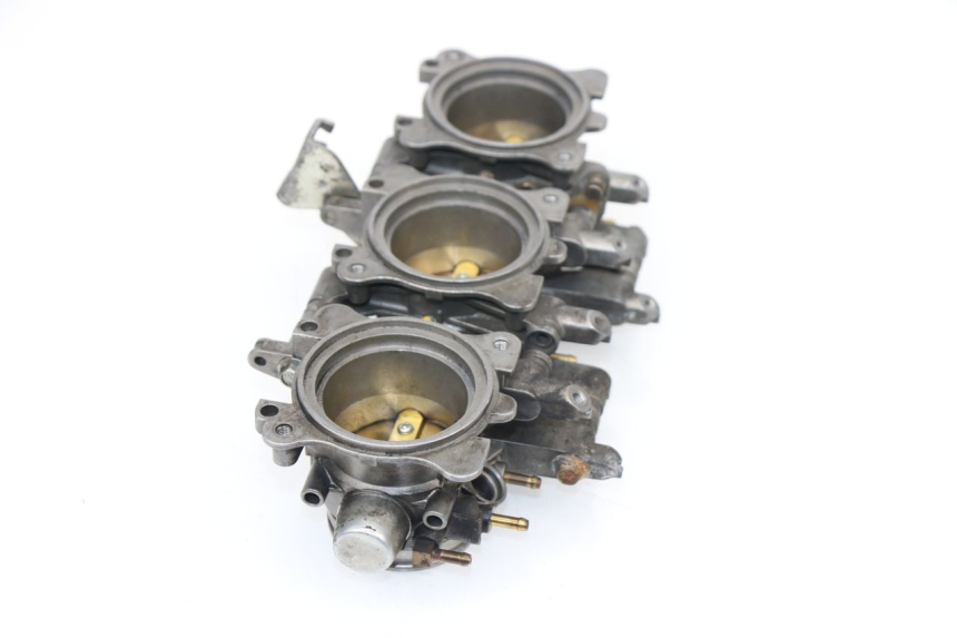 photo de INYECCION TRIUMPH STREET TRIPLE 675 (2007 - 2012) - Zoom estado de uso