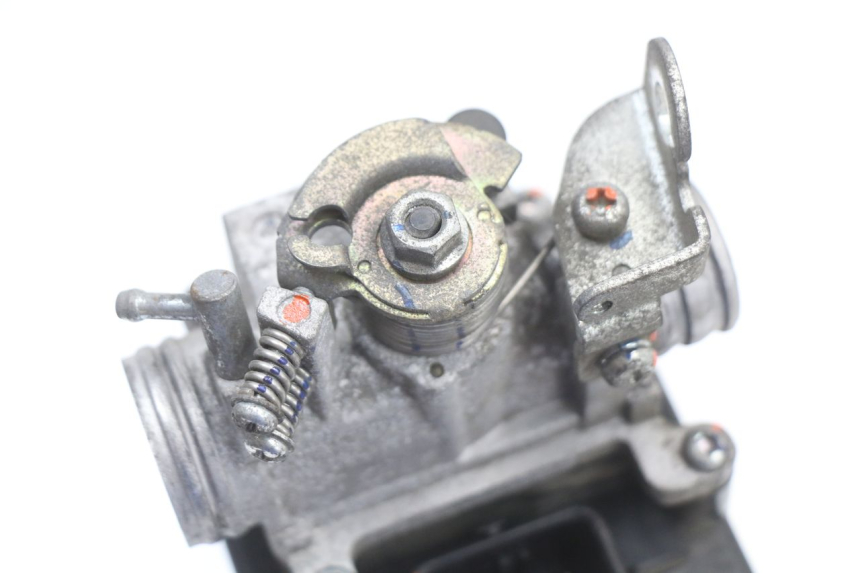 photo de INYECCION KYMCO SUPER 8 4T 50 (2021 - 2024) - Detalles de los puntos de fijación