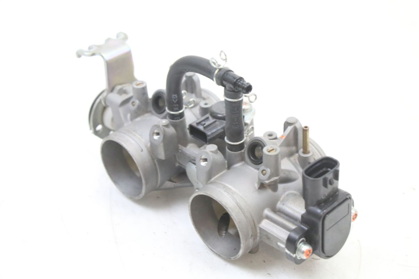 photo de INYECCION YAMAHA TRACER 7 700 (2020 - 2024) - Primer plano técnico