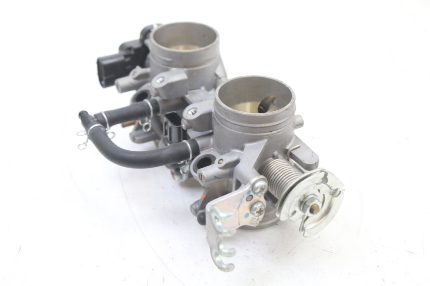 photo de INYECCION YAMAHA TRACER 7 700 (2020 - 2024) - Detalles de los puntos de fijación