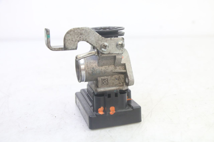 photo de INYECCION PEUGEOT TWEET PRO EFI 4T 50 (2021 - 2022) - Primer plano técnico