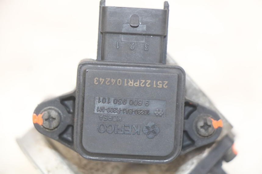 photo de INYECCIÓN DAELIM VJ ROADWIN FI 125 (2008 - 2017) - Estado de la superficie y material