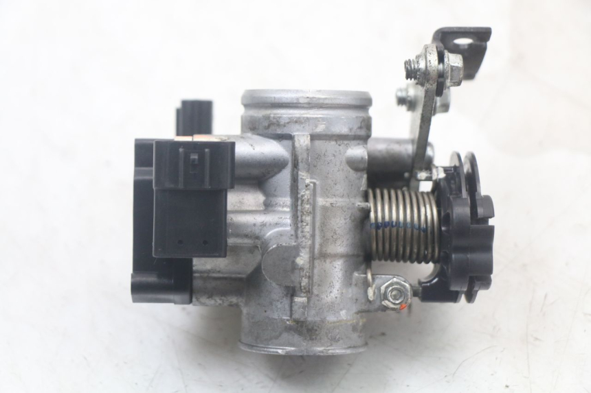 photo de INYECCIÓN YAMAHA XMAX X-MAX ABS 125 (2017 - 2020) - Primer plano técnico