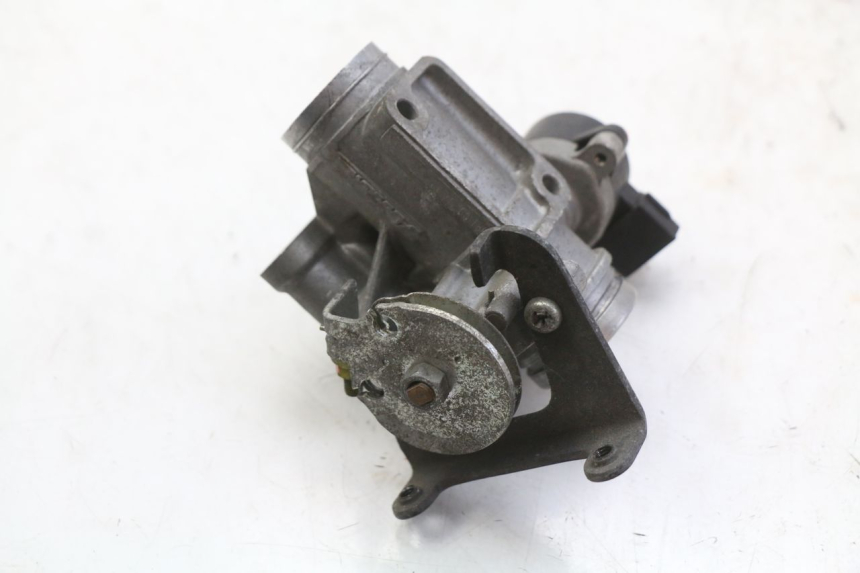 photo de INYECCIÓN YAMAHA XMAX X-MAX 125 (2006 - 2009) - Primer plano técnico