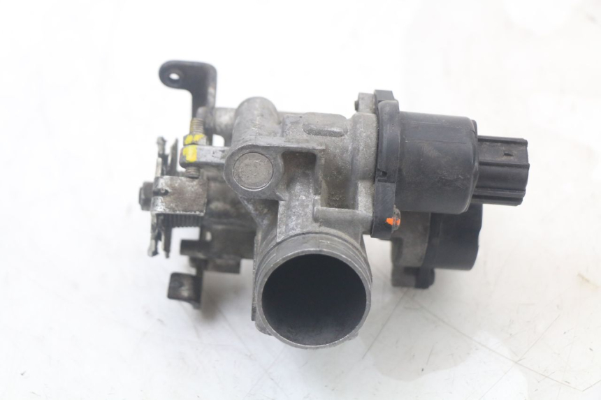 photo de INYECCIÓN YAMAHA XMAX X-MAX 125 (2006 - 2009) - Detalle de la pieza