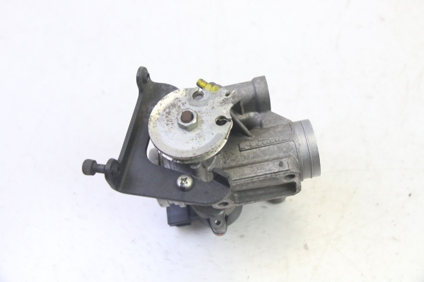 photo de INYECCIÓN YAMAHA X-MAX XMAX 125 (2010 - 2013) - Detalles de los puntos de fijación