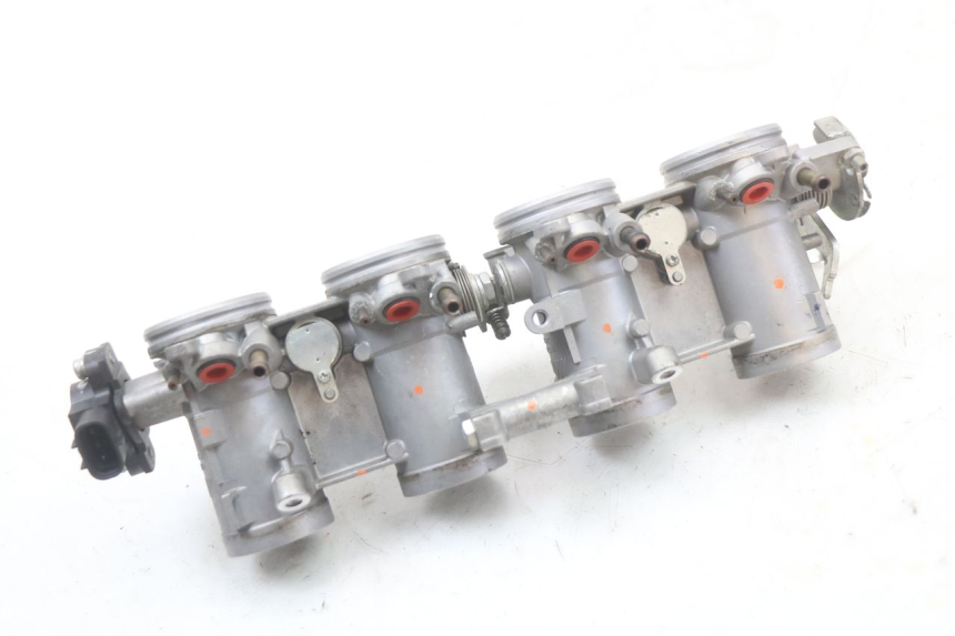 photo de INYECCION YAMAHA XJ6 ABS 600 (2008 - 2016) - Primer plano técnico