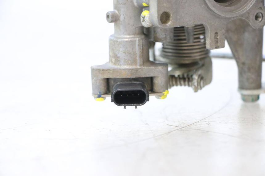 photo de INYECCION HONDA XLV VARADERO 125 (2007 - 2012) - Estado de la superficie y material