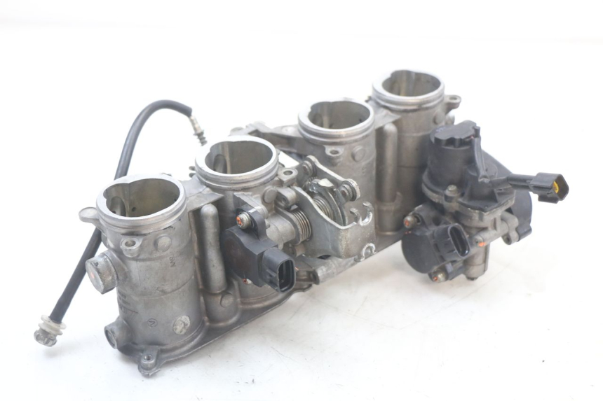 photo de INYECCION YAMAHA FZ1 FAZER 1000 (2007 - 2009) - Otra perspectiva