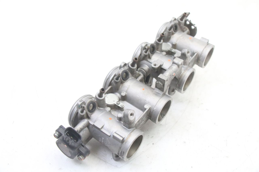 photo de INYECCION YAMAHA XJ6 600 (2008 - 2016) - Características distintivas