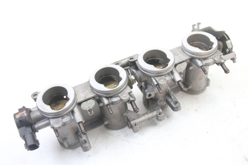 photo de INYECCION YAMAHA XJ6 600 (2008 - 2016) - Otra perspectiva