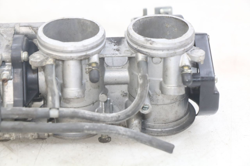 photo de INYECCIÓN YAMAHA YZF R1 1000 (2007 - 2008) - Primer plano de alta resolución