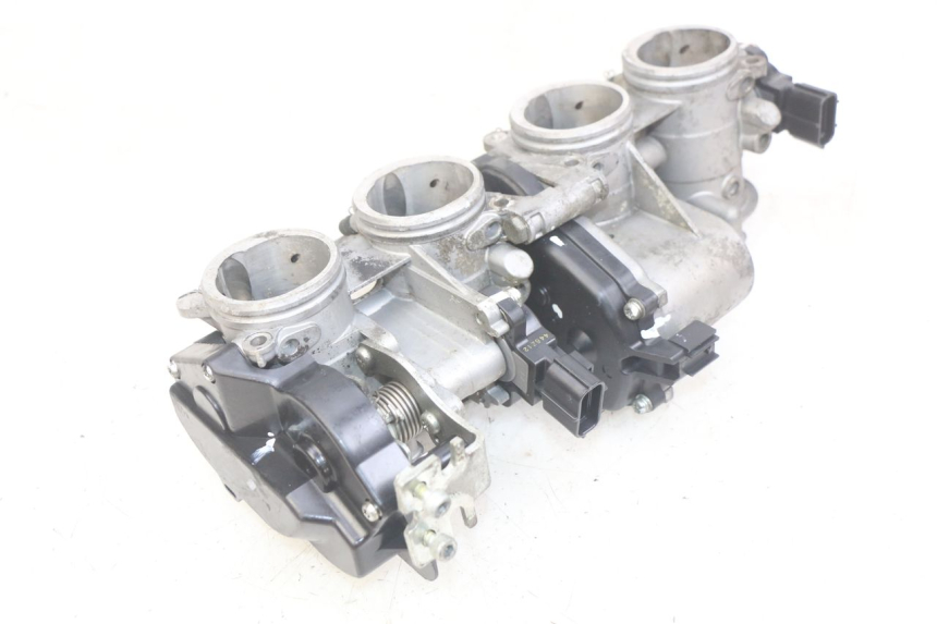 photo de INYECCIÓN YAMAHA YZF R1 1000 (2007 - 2008) - Enfoque en la estructura