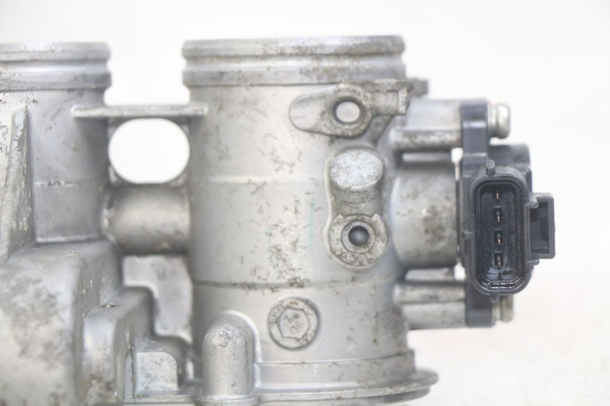 photo de INYECCIÓN YAMAHA YZF R1 1000 (2007 - 2008) - Estado de la superficie y material