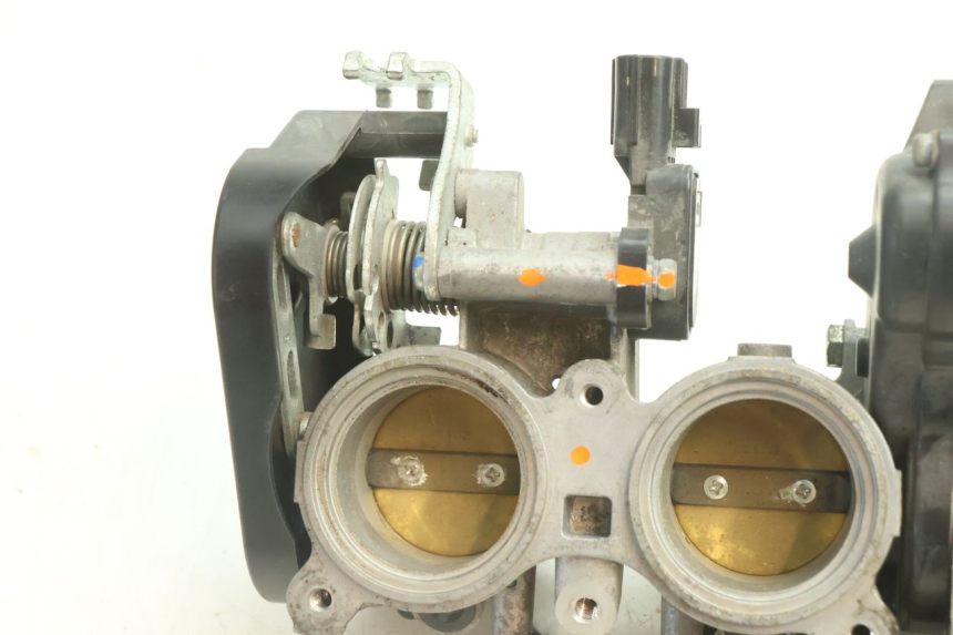 photo de INYECCION YAMAHA YZF R6 600 (2008 - 2009) - Detalle de la pieza