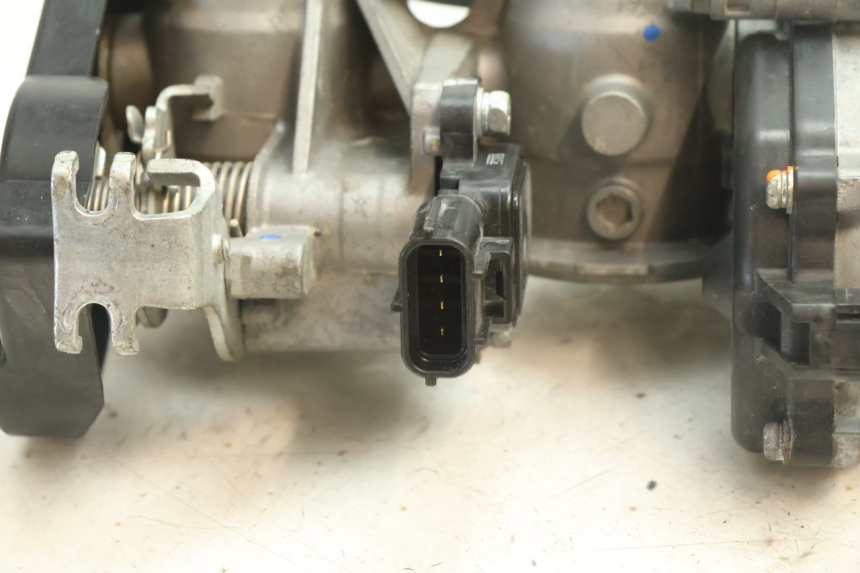 photo de INYECCION YAMAHA YZF R6 600 (2008 - 2009) - Primer plano técnico