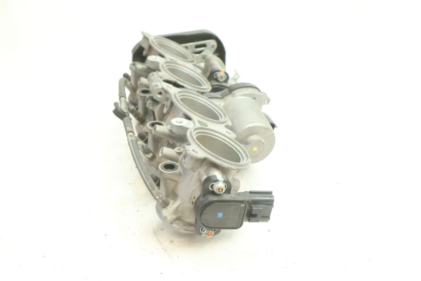 photo de INYECCION YAMAHA YZF R6 600 (2008 - 2009) - Marcados y referencias originales