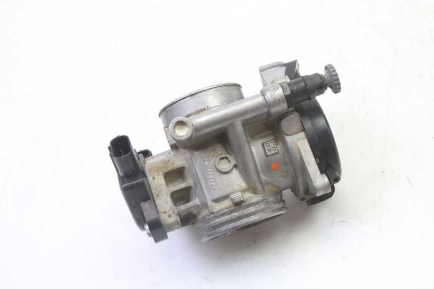 photo de INYECCION YAMAHA YZF YZ-F 450 (2014 - 2016) - Primer plano técnico