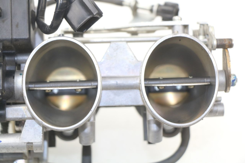 photo de INYECCION KAWASAKI Z ABS 750 (2007 - 2013) - Primer plano técnico