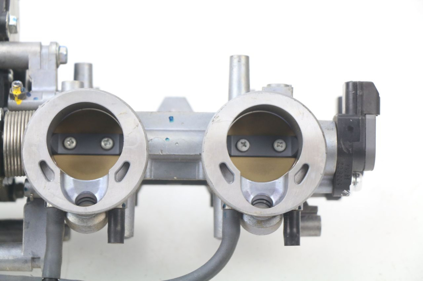 photo de INYECCION KAWASAKI Z ABS 750 (2007 - 2013) - Marcados y referencias originales