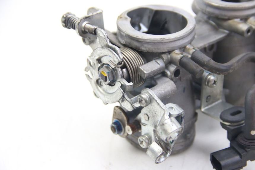 photo de INYECCIÓN KAWASAKI Z ABS 1000 (2014 - 2020) - Detalles de los puntos de fijación