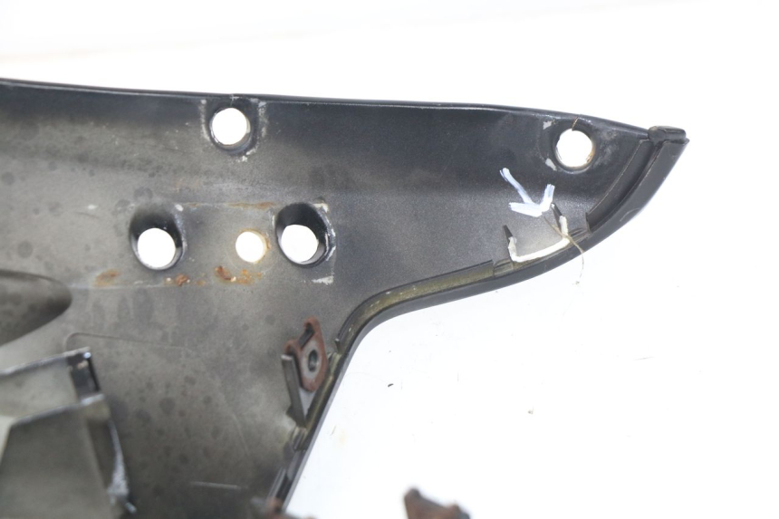 photo de CARENADO FRONTAL INTERIOR DERECHA HYOSUNG COMET GTR 125 (2007 - 2014) - Vista general del producto