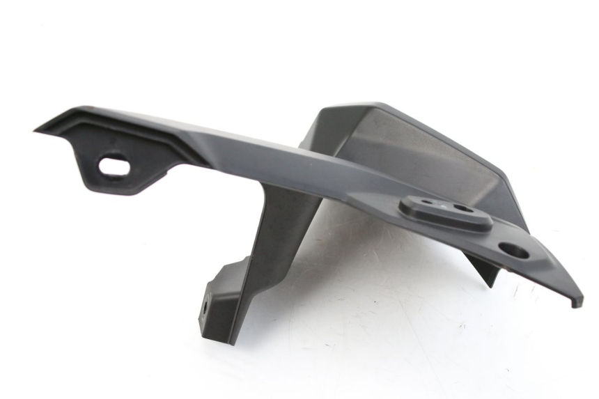 photo de CARENADO FRONTAL INTERIOR DERECHA BMW F GS K81 850 (2018 - 2023) - Primer plano técnico