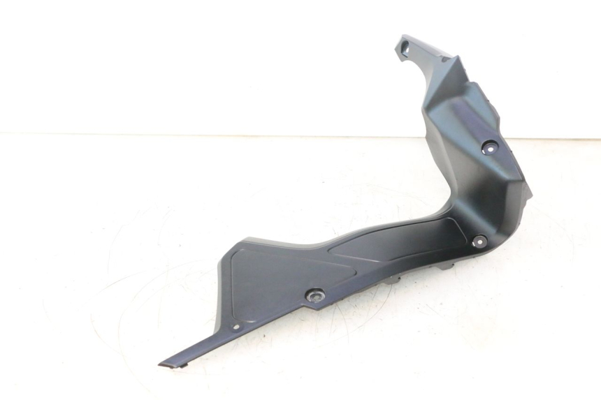 photo de CARENADO FRONTAL INTERIOR DERECHA YAMAHA FZ8 800 (2010 - 2016) - Detalle de la pieza