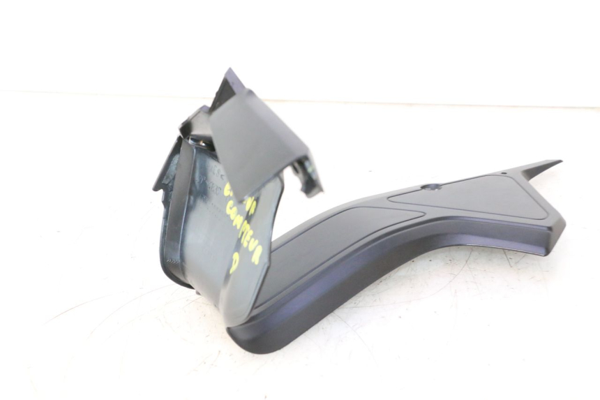 photo de CARENADO FRONTAL INTERIOR DERECHA YAMAHA FZ8 800 (2010 - 2016) - Zoom estado de uso