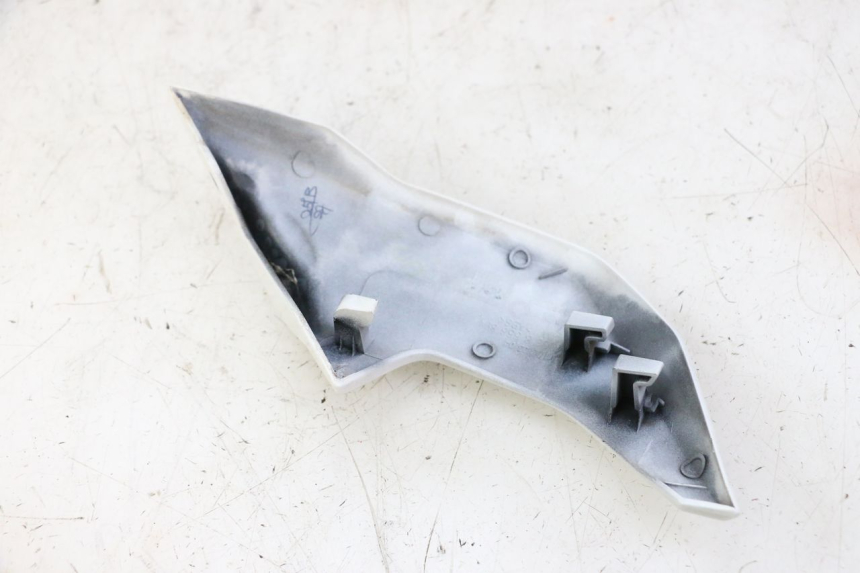 photo de CARENADO FRONTAL INTERIOR DERECHA BMW G310 R 310 (2016 - 2020) - Zoom estado de uso