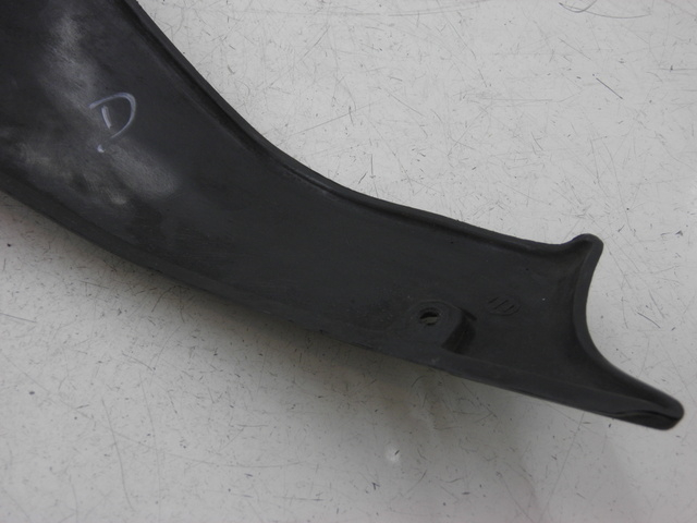 photo de CARENADO FRONTAL INTERIOR DERECHA TRIUMPH TROPHY 1200 (1996 - 2003) - Detalle de la pieza