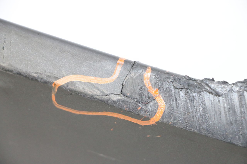 photo de CARENADO FRONTAL INTERIOR DERECHA YAMAHA XMAX X-MAX 125 (2021 - 2025) - Primer plano de alta resolución