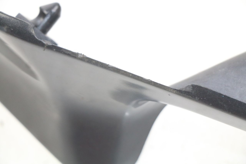 photo de INTERIOR DE LA CABEZA DE HORQUILLA DERECHA KAWASAKI ZZR 600 (1995 - 2004) - Primer plano técnico