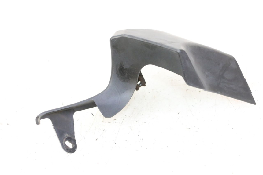 photo de CARENADO FRONTAL INTERIOR IZQUIERDA YAMAHA FZ6 FAZER S2 600 (2007 - 2011) - Primer plano técnico