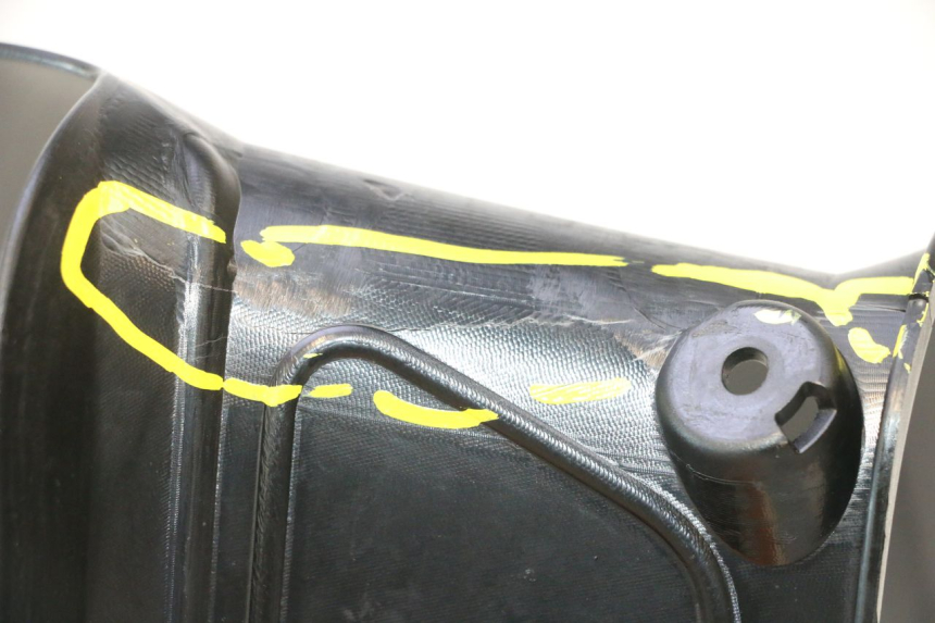 photo de CARENADO FRONTAL INTERIOR IZQUIERDA YAMAHA FZ8 800 (2010 - 2016) - Estado de la superficie y material