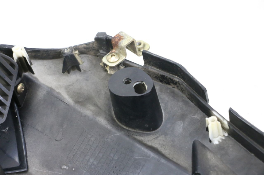 photo de CARENADO FRONTAL INTERIOR IZQUIERDA HYOSUNG GTR 125 (2006 - 2008) - Primer plano técnico