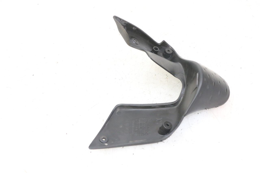 photo de CARENADO FRONTAL INTERIOR IZQUIERDA APRILIA SCARABEO GT TOURING 125 (1999 - 2005) - Detalles de los puntos de fijación