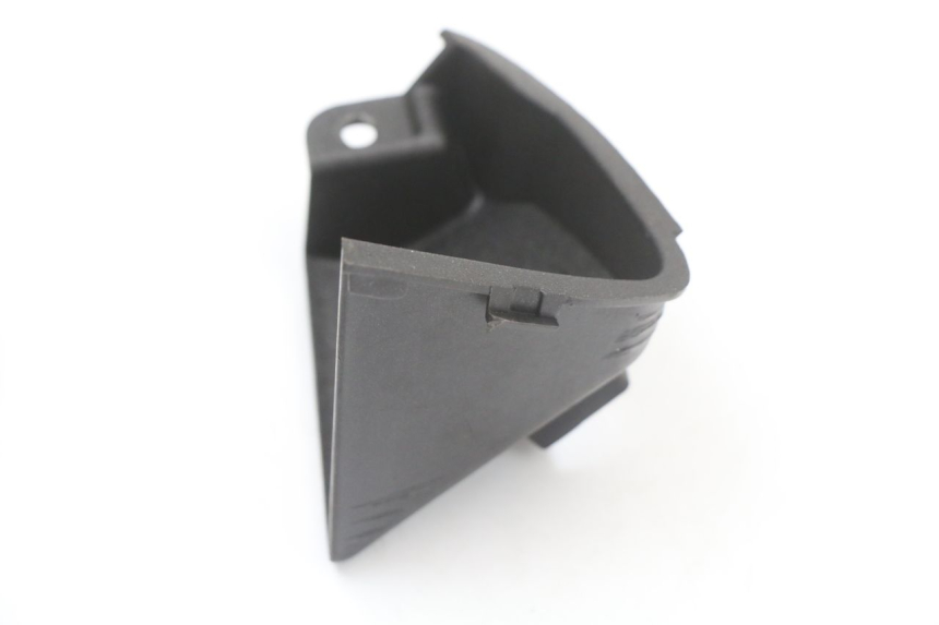 photo de CARENADO FRONTAL INTERIOR IZQUIERDA PIAGGIO X10 125 (2012 - 2017) - Zoom estado de uso