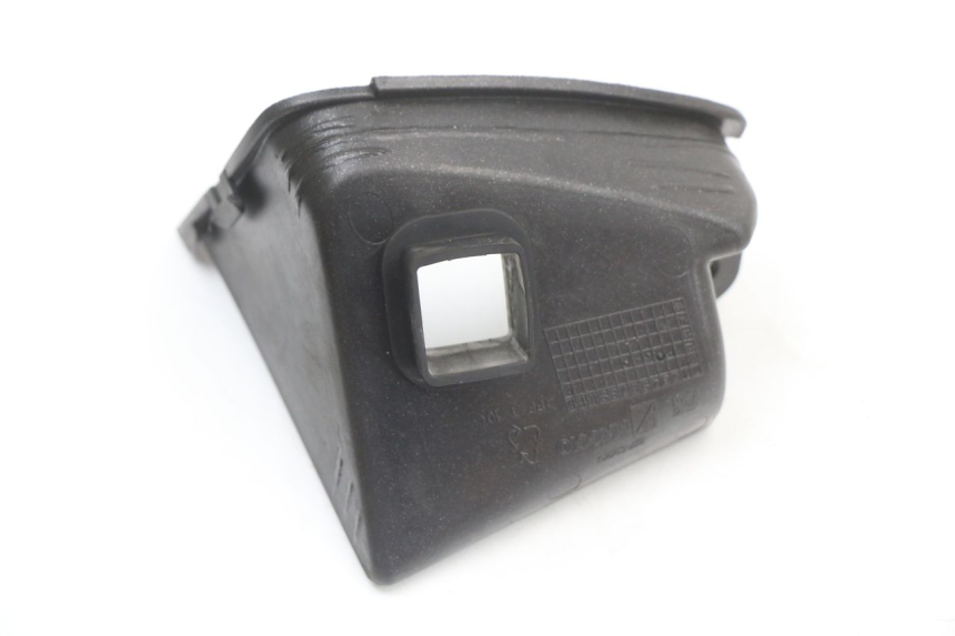 photo de CARENADO FRONTAL INTERIOR IZQUIERDA PIAGGIO X10 125 (2012 - 2017) - Otra perspectiva