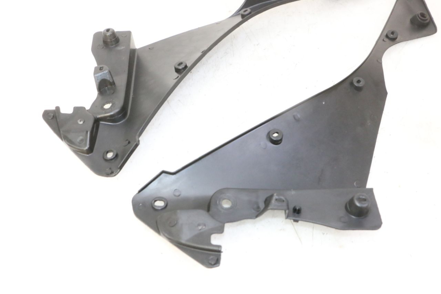 photo de CARENADO FRONTAL INTERIOR STAHO FH 50 (2018 - 2019) - Otra perspectiva