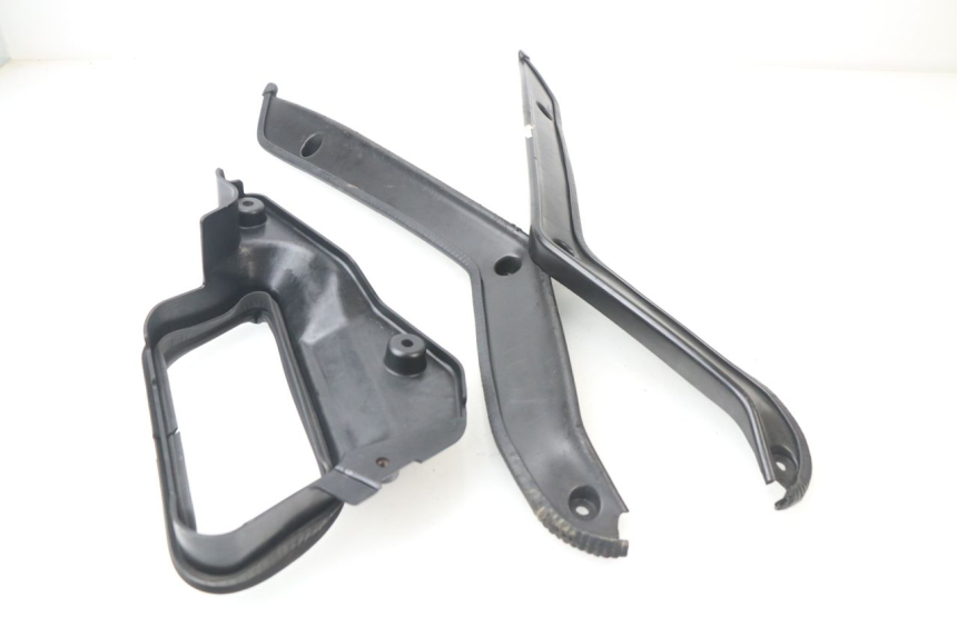 photo de CARENADO FRONTAL INTERIOR KAWASAKI GTR 1000 (1994 - 2004) - Zoom estado de uso