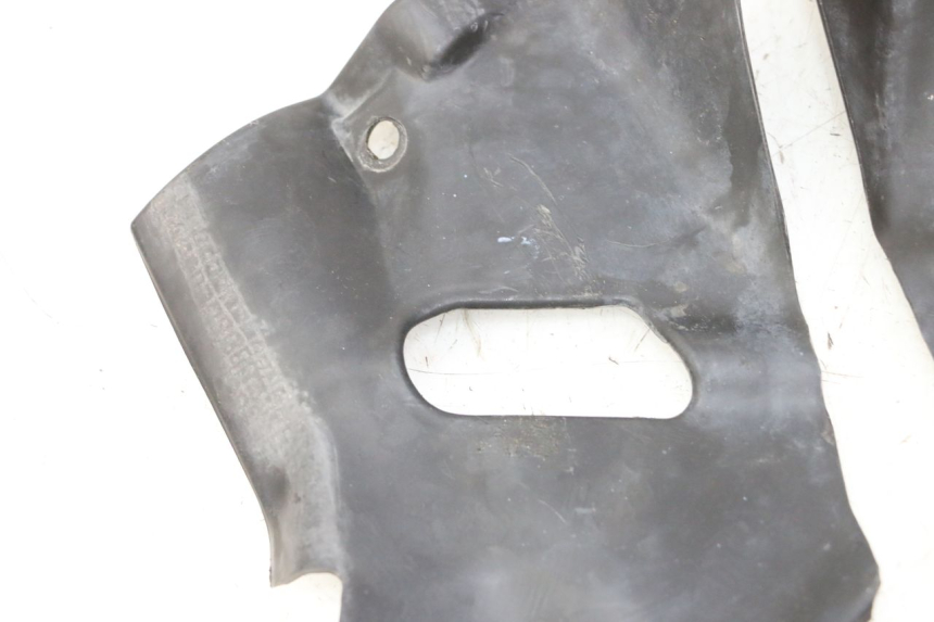 photo de CARENADO FRONTAL INTERIOR TRIUMPH SPRINT 900 (1995 - 1998) - Zoom estado de uso