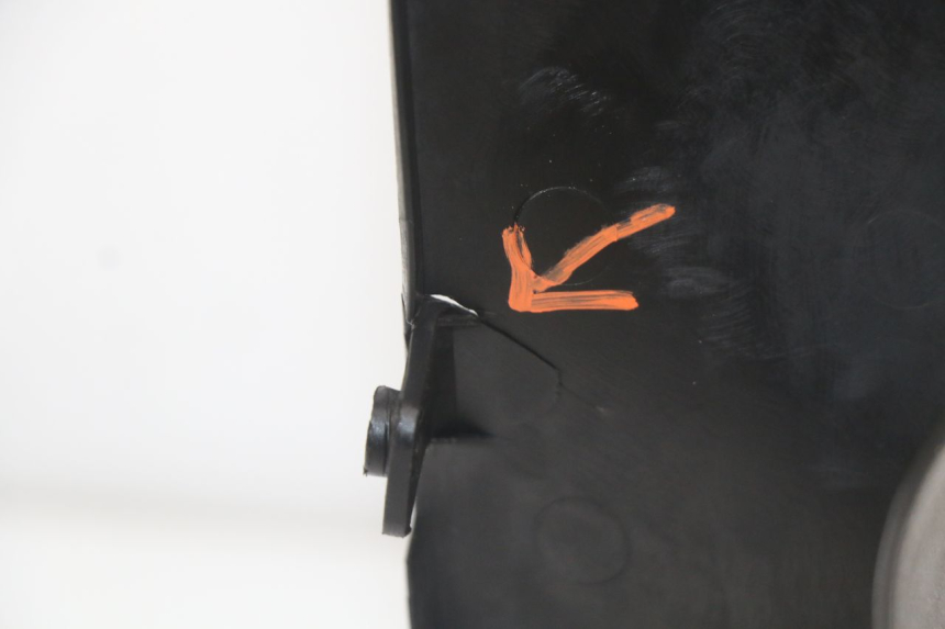 photo de CARENADO FRONTAL INTERIOR SUZUKI GS F 500 (2004 - 2007) - Características distintivas