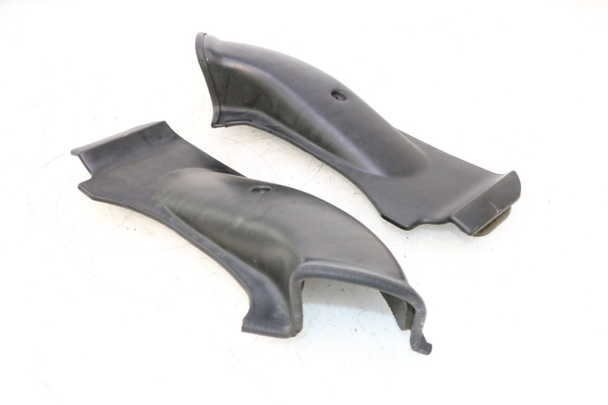 photo de INTERIOR DE LA CABEZA DE HORQUILLA KAWASAKI ZX-6R ZX6R 600 (1995 - 1997) - Otra perspectiva