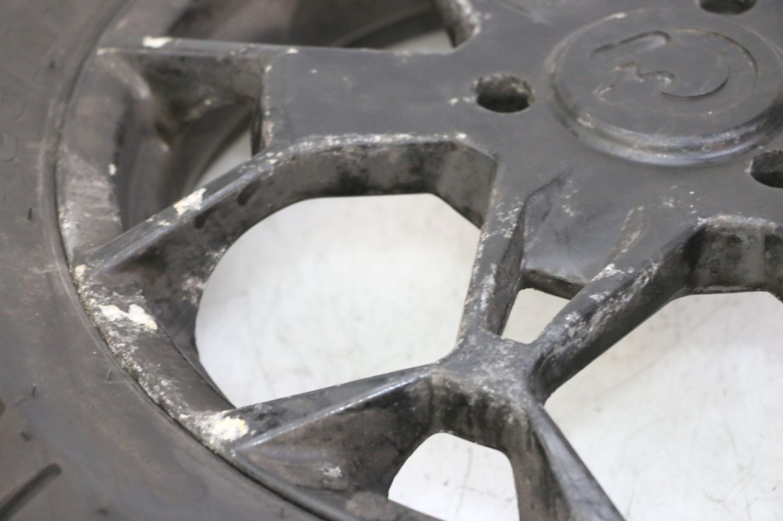 photo de LLANTA TRASERA Y NEUMÁTICO QUADRO 4 4D 350 (2015 - 2018) - Detalles de los puntos de fijación