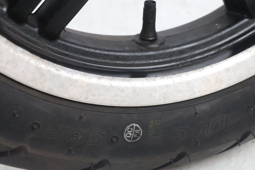 photo de LLANTA TRASERA Y NEUMÁTICO KYMCO AGILITY CITY 16P 125 (2015 - 2024) - Recambio usado revisado
