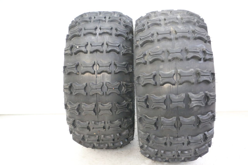 photo de LLANTA TRASERA Y NEUMÁTICO ANGELL ENFANT 1 - Marcados y referencias originales